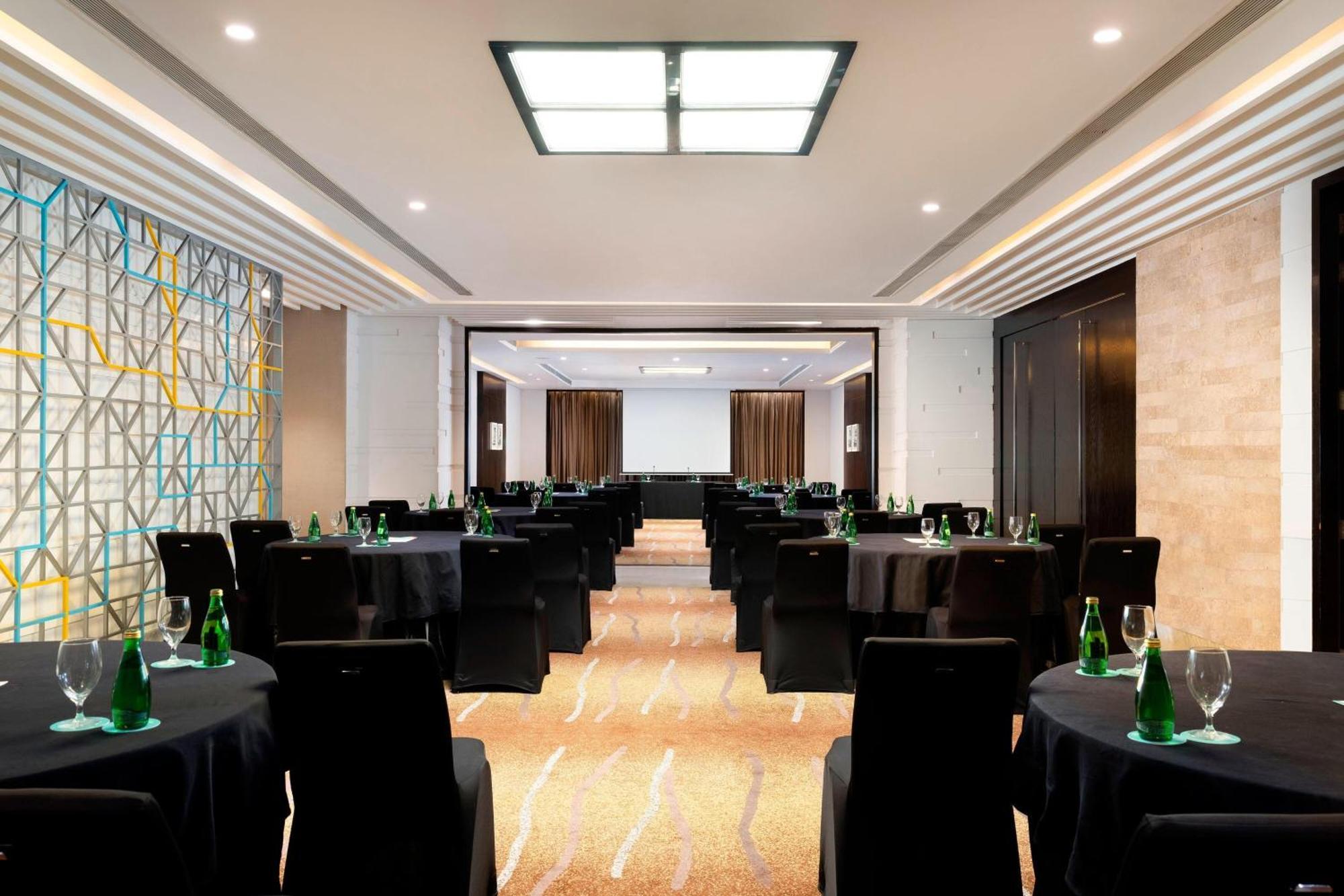 Le Meridien Dhaka Luaran gambar