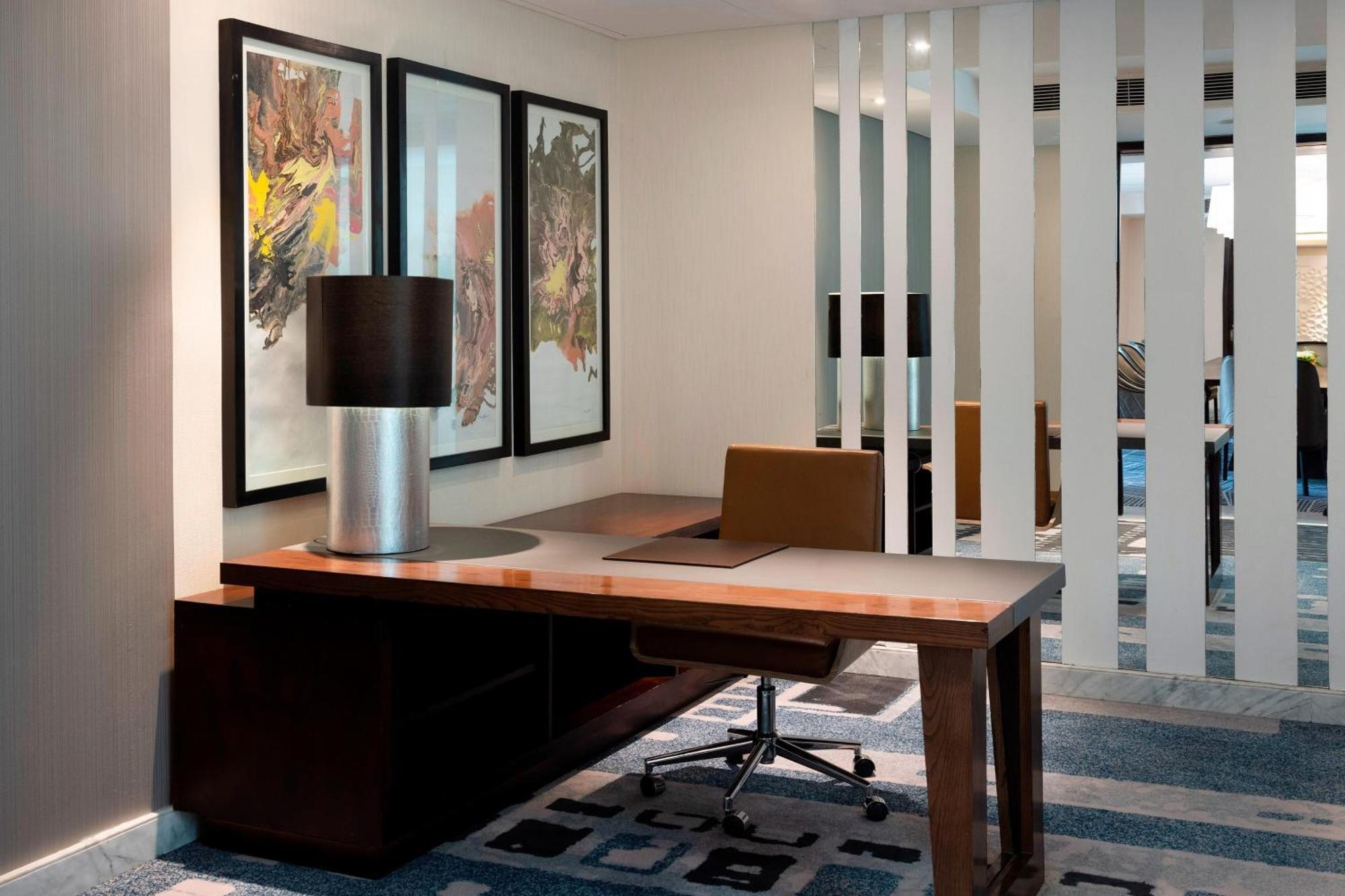 Le Meridien Dhaka Luaran gambar